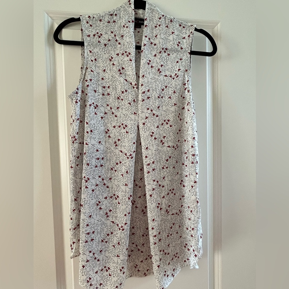 Stork&Babe sleeveless maternity blouse.  Size XS